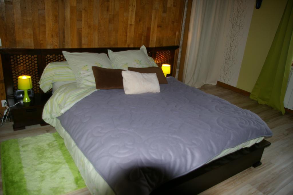 Gite Au Chalet Laferté-sur-Aube Cameră foto