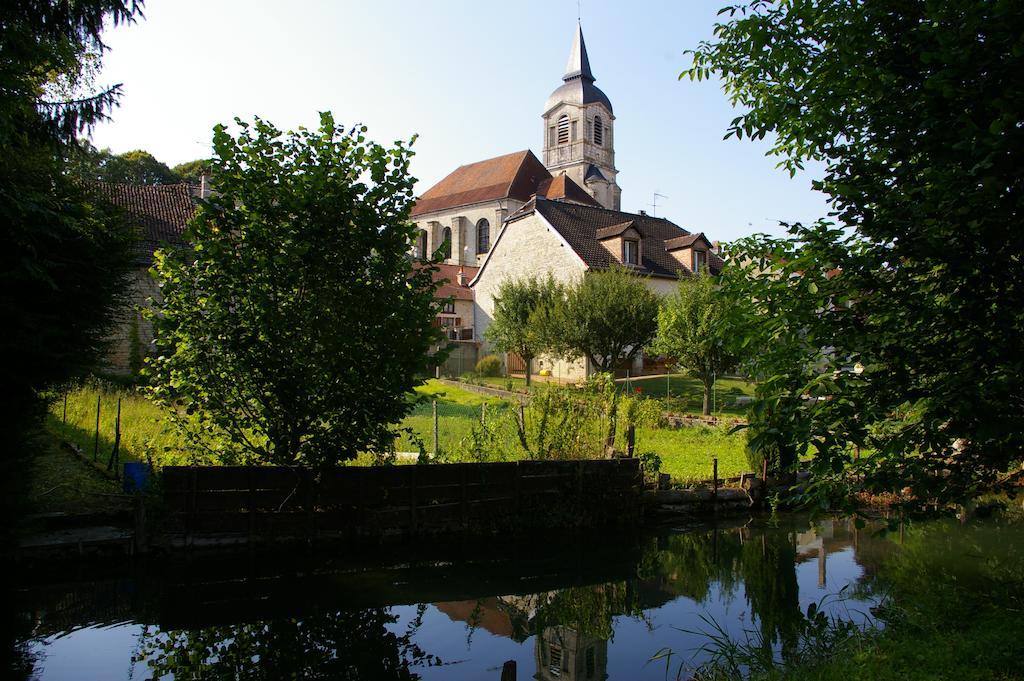 Gite Au Chalet Laferté-sur-Aube Cameră foto